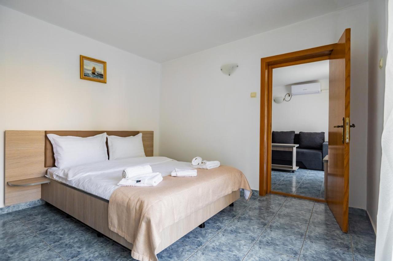 Complex Paloma Coral Hotel Mamaia Buitenkant foto