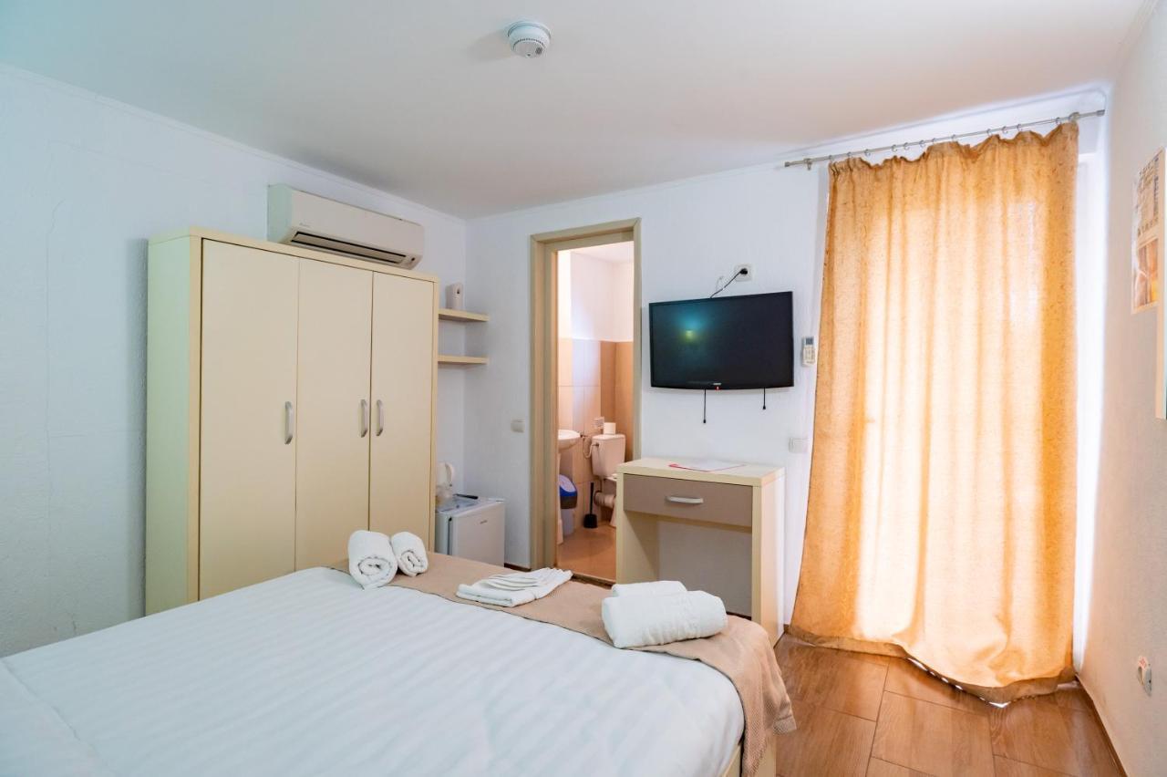 Complex Paloma Coral Hotel Mamaia Buitenkant foto