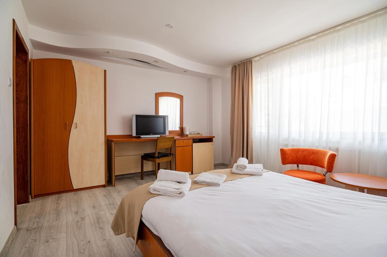 Complex Paloma Coral Hotel Mamaia Buitenkant foto